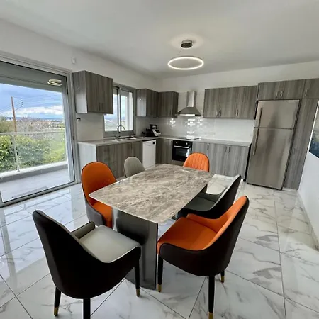 Viktor House *